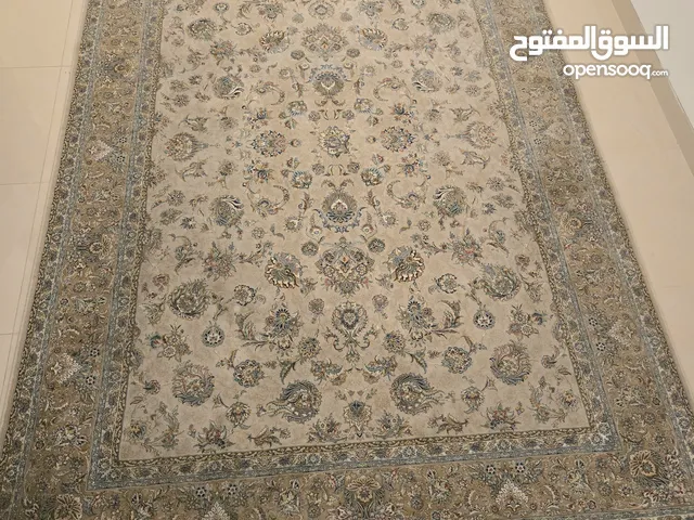 Iranian carpet with good quality, total surface 6 metres (2*3m)