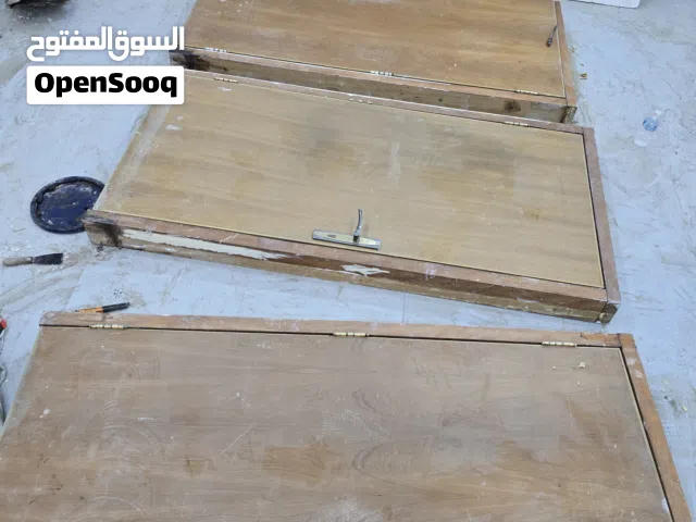 ابواب خشب (جرجوبة وياب) عدد 3 و شباك pvc عدد2  في التاجيات