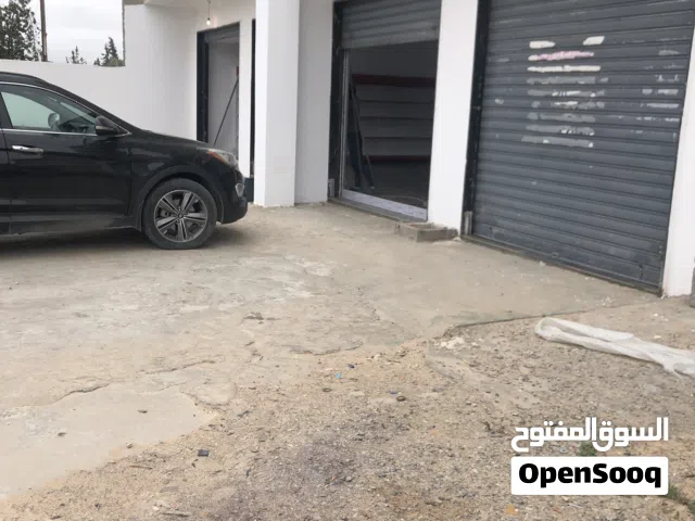 محل 140 متر مقابل سوق مراحب عين زارة زويتة