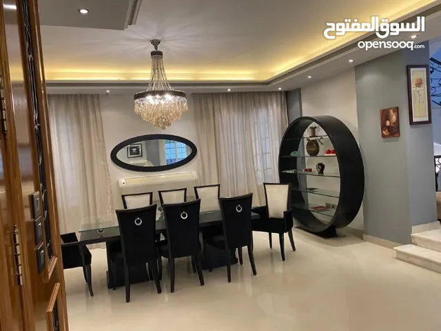 560 m2 4 Bedrooms Villa for Sale in Cairo Shorouk City