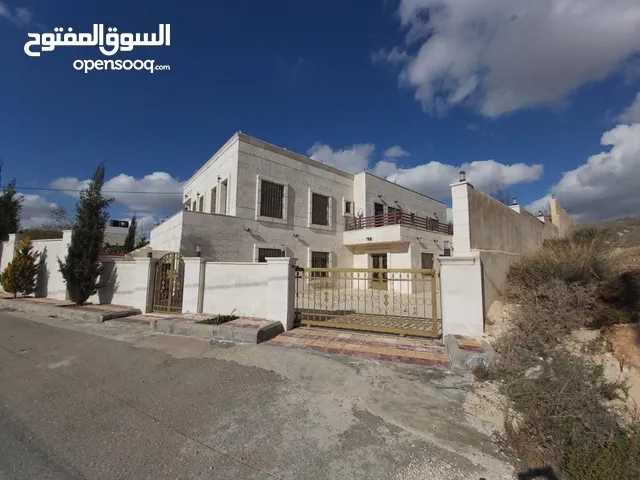 528 m2 3 Bedrooms Villa for Sale in Amman Naour