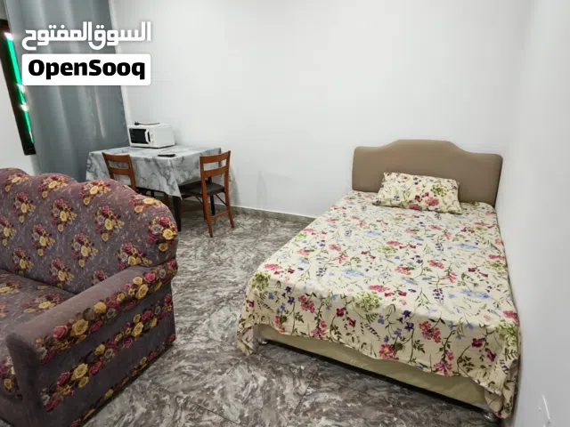 غرفة مع حمام مستقله مدخل خاص دور ارضي Room with private bathroom