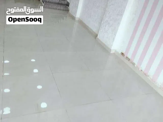 محل تجاري كبير وواسع في موقع حيوي جدا