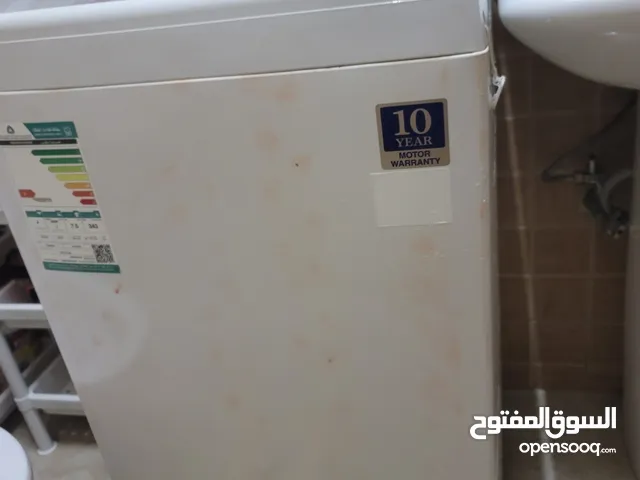 غساله هيتاشي 7كيلو للبيع بها عيب ان لوحه التشغيل محتاجه تتغير السعر 300 ريال