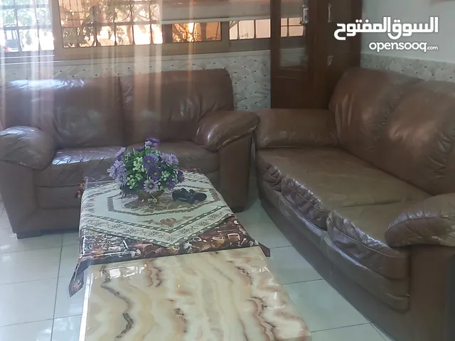طقم كنب جلد طبيعي