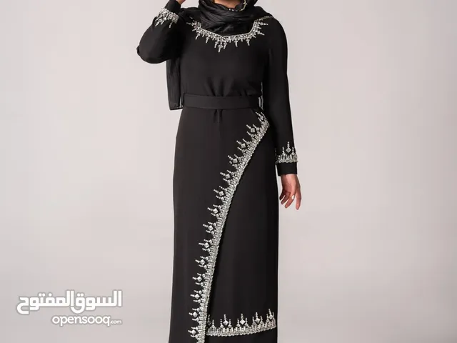 العباءات النسائية الفاخرة والراقية من خاتون، علامة تجارية تصديرية مرموقة في صناعة الموضة والأزياء.