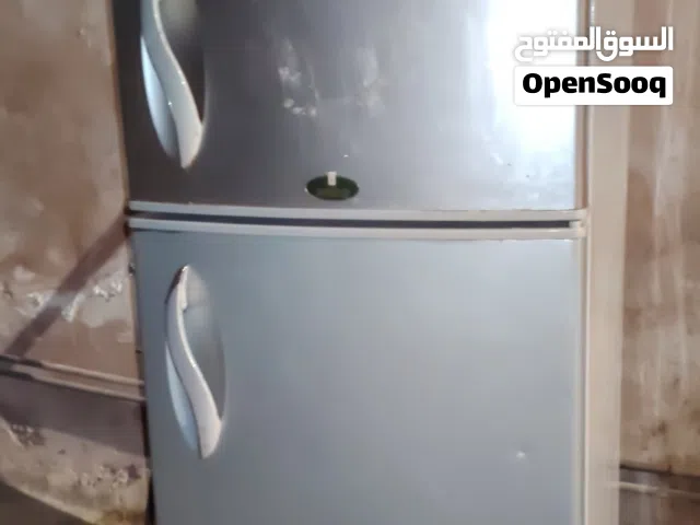 ثلاجة وكالة للبيع