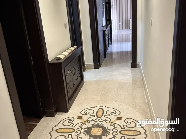 245 m2 4 Bedrooms Apartments for Rent in Amman Khalda