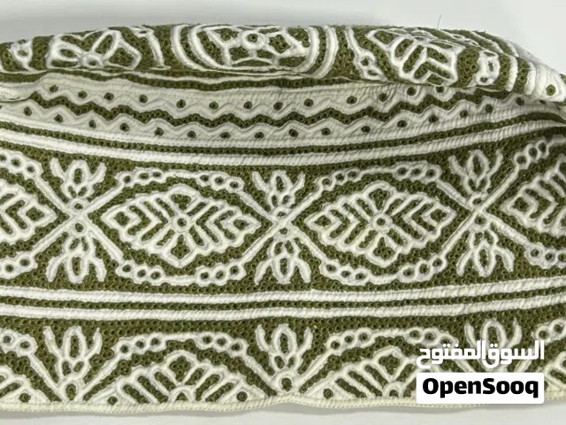 كمة خياطة عمانية مستخدمة للبيع