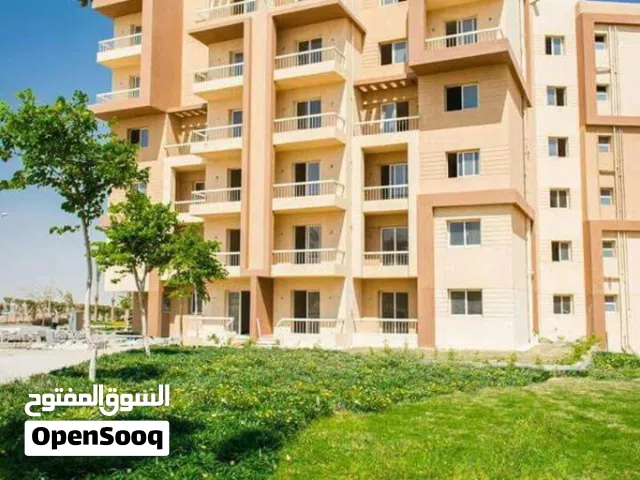 شقة للبيع في حدايق اكتوبر بمقدم 500 الف وتقسيط علي 12 سنه