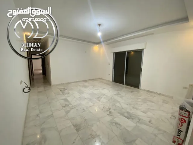 شقة ارضية جديدة للبيع ضاحية الامير راشد مساحة 180م مع ترس وحديقة 130م تشطيب سوبر ديلوكس