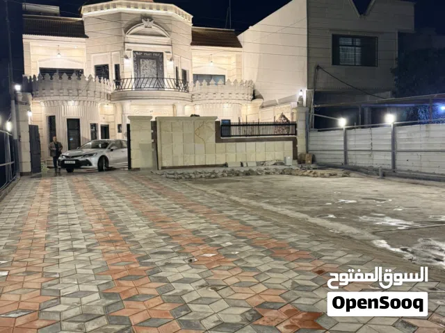 للإيجار  عقار حديث وفاخر في العامرية – شارع السفارات