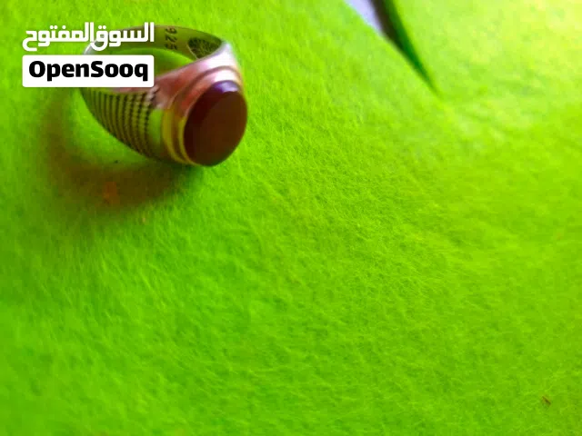 خاتم فضه متوج بعقيق