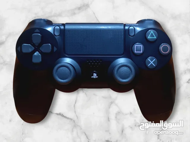 يد تحكم بلاستيشنps4 أصلي مستخدم شبه جديد.. لم تدخل صيانه من قبل نظيفه جدا