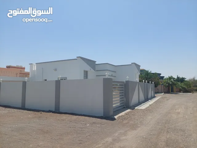 129 m2 3 Bedrooms Townhouse for Rent in Al Dhahirah Ibri