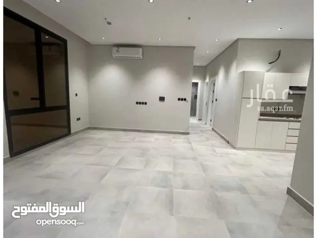300 m2 4 Bedrooms Apartments for Rent in Al Riyadh Al Qirawan