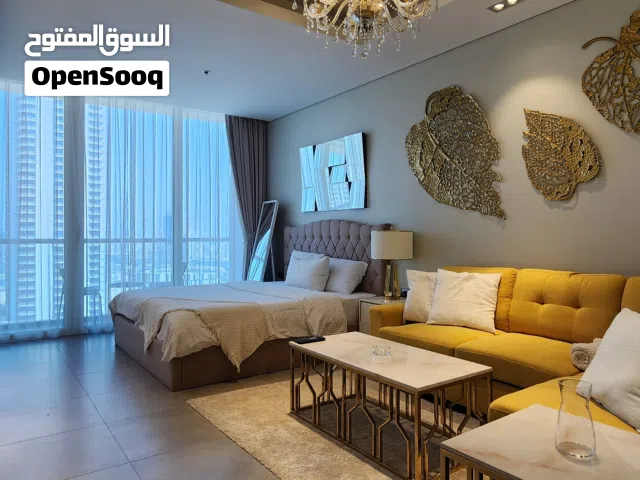 Luxe Comfortable Studio in Seef area, Near City Center, Catamaran Tower, Including Internet + EWA