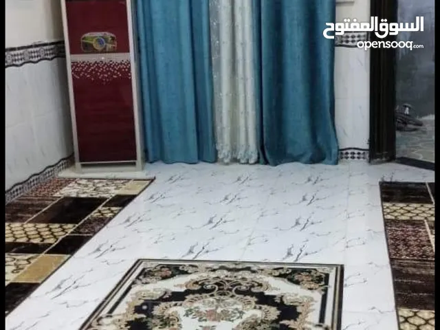 250 m2 3 Bedrooms Townhouse for Sale in Basra Zubayr