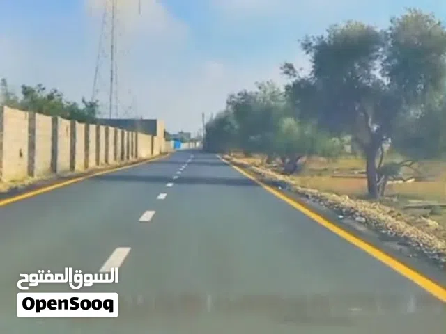 قطعة ارضع للبيع في كمرة الوادي الهنقر الازرق يسار في شارع راقم 4 /وشارع راقم  7