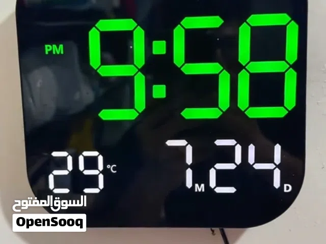 ساعة منضدية او حائط إلكترونية