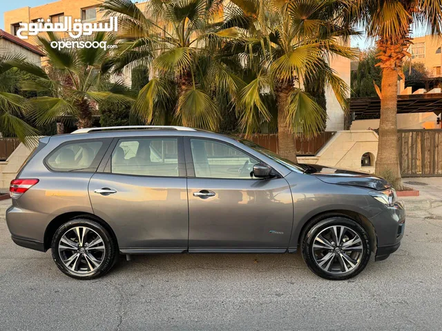 Used Nissan Pathfinder in Amman