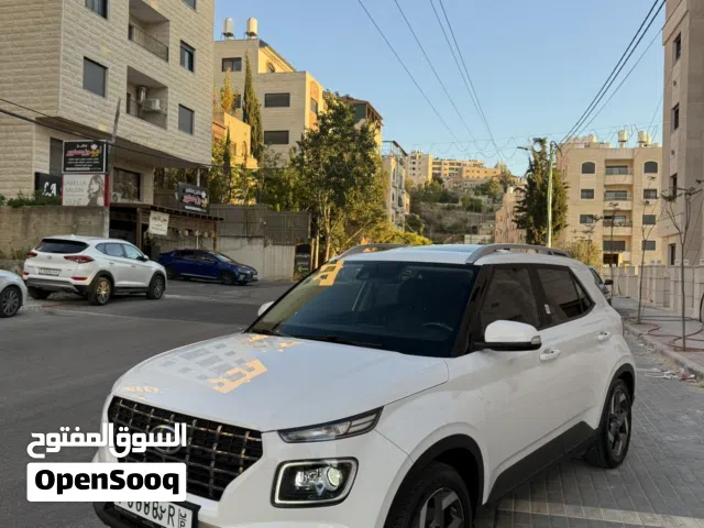 2021 هيونداي فينيو SEL Plus