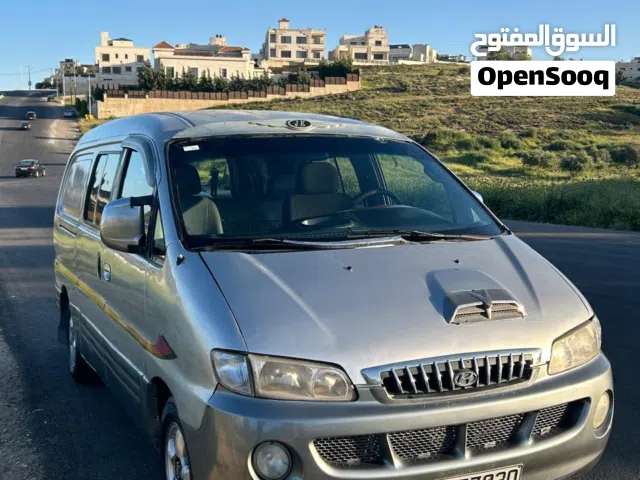 2002 هيونداي H1 Standard