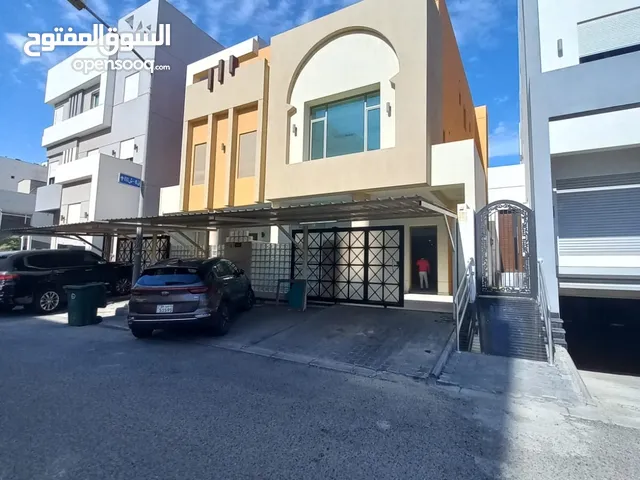 0 m2 More than 6 bedrooms Townhouse for Rent in Hawally Siddiq
