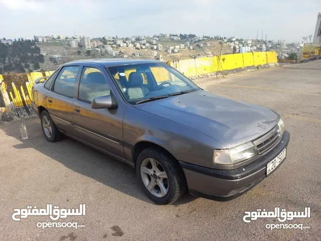 Used Opel Vectra in Salt