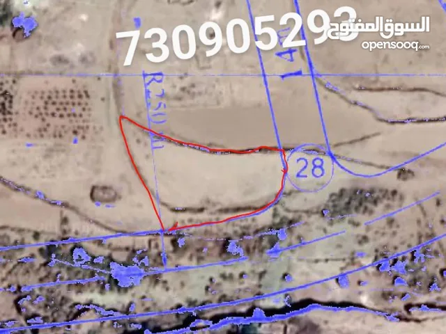 أرض للبيع قرب الصباحة والعشاش، 23 لبنة على شارعين، السعر 2,700,000 للبنة، للتواصل:
