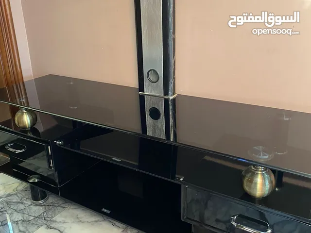 ميز بلازما زجاجي اسود كبير مستعمل بغداد