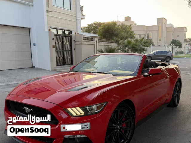 For sale mustang GT V8 5.0 convertible agency service in perfect condition