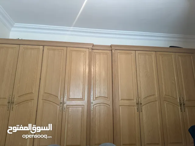 غرفة نوم فخمة بأجود الخشب