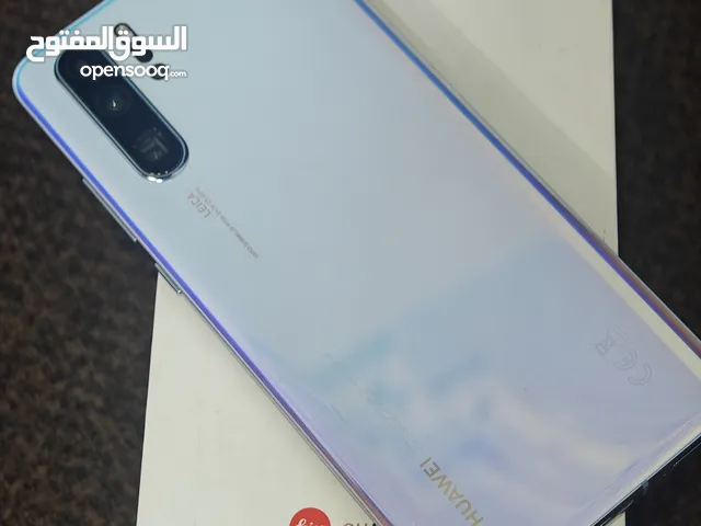 هواوي P30 pro مع الأغراض