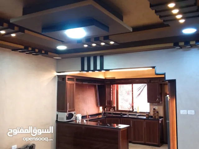 عمارة للبيع بمنطقة ام نوارة 4 طوابق بسعر مغري جدا