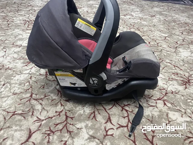 كرسي سيارة اطفال