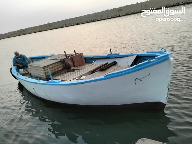 قارب محرك داخلي فايبر مضغوط