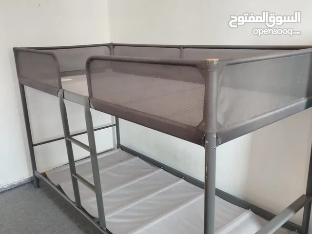سرير بطابقين من شركة IKEA للبيع