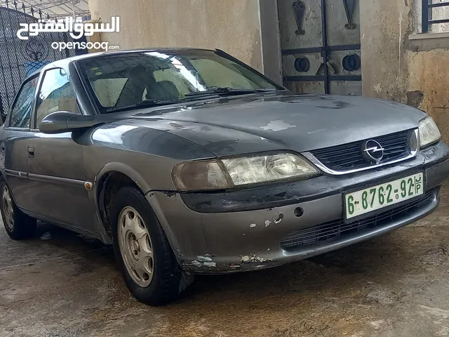 اوبل فيكترا للبيع 98قير عادي فحص نظيف ماتور 1600 بودي نظيف غرفة نظيفة سنترلوك شبابيك كهربا تثبيت سرع