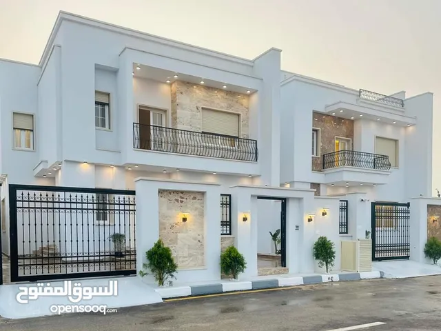 410 m2 4 Bedrooms Villa for Sale in Tripoli Ain Zara