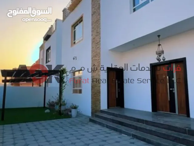 329 m2 More than 6 bedrooms Villa for Rent in Muscat Al Khoud