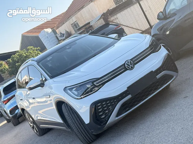 VW ID6 CROZZ PURE + 2022 عداد43 الف فحص اتوسكور A كاش وبالاقساط بدفعة 3000 على الهوية