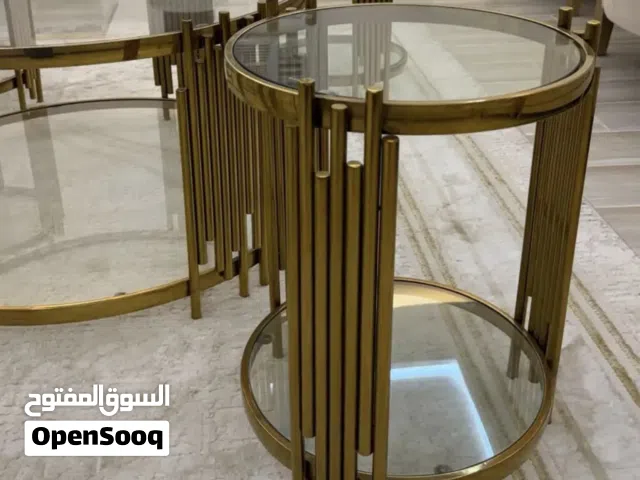 للبيع طاولات ضيافة مع اربع خدمة