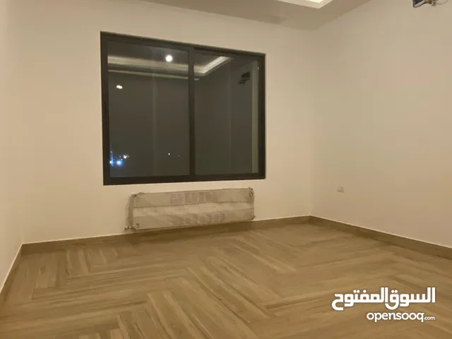 شقة 350م مميزة أرضية في أرقى مناطق عمان الغربية دابوق REF 632