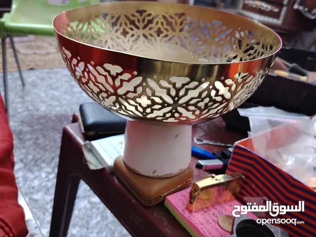 تحف ونحاسيات قديمة
