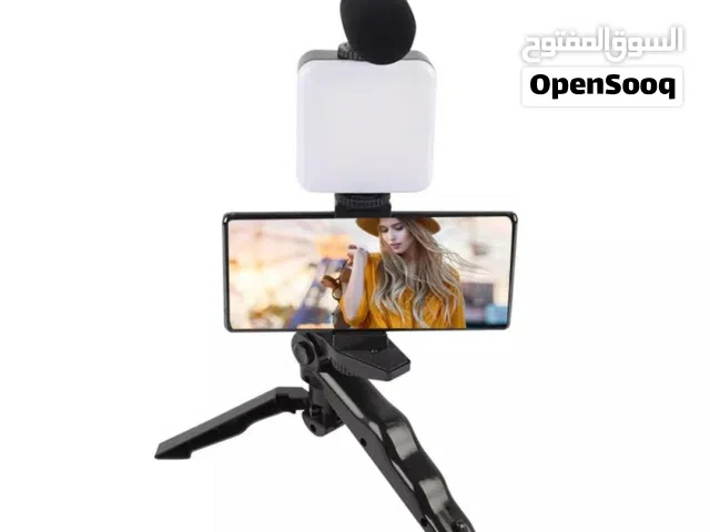 ستان موبايل مع انارة LED ومايك