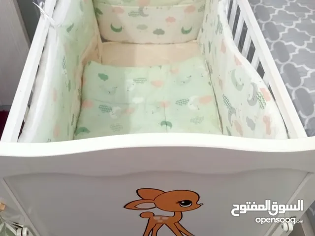 سرير للاطفال