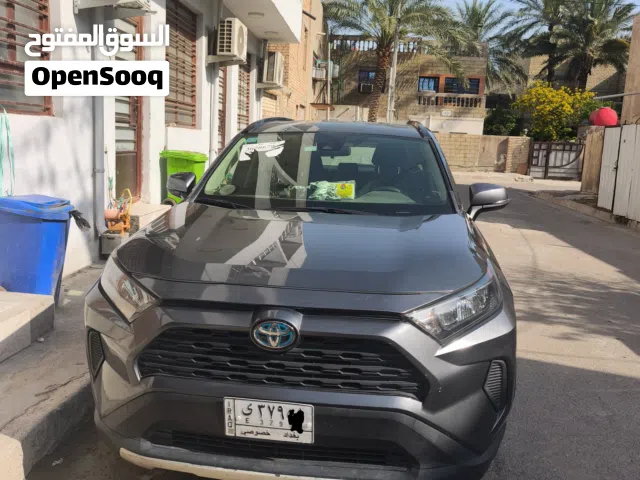 2022 تويوتا راف فور LE