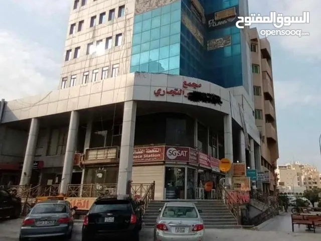 مجمع للبيع بحولي شارع بيروت