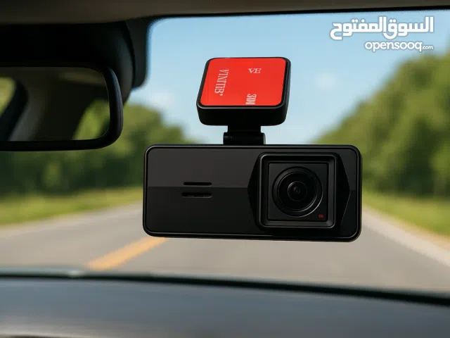 الكاميرا هي مسجل فيديو رقمي عالي الدقة للسيارة (Dashcam)،2k وتتميز بدقة $1080p$، ورؤية ليلية،